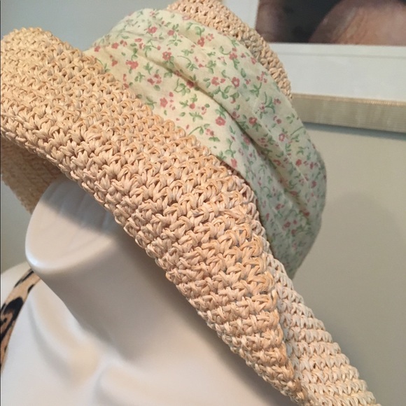 The entire wardrobe - Picture 4 of 6