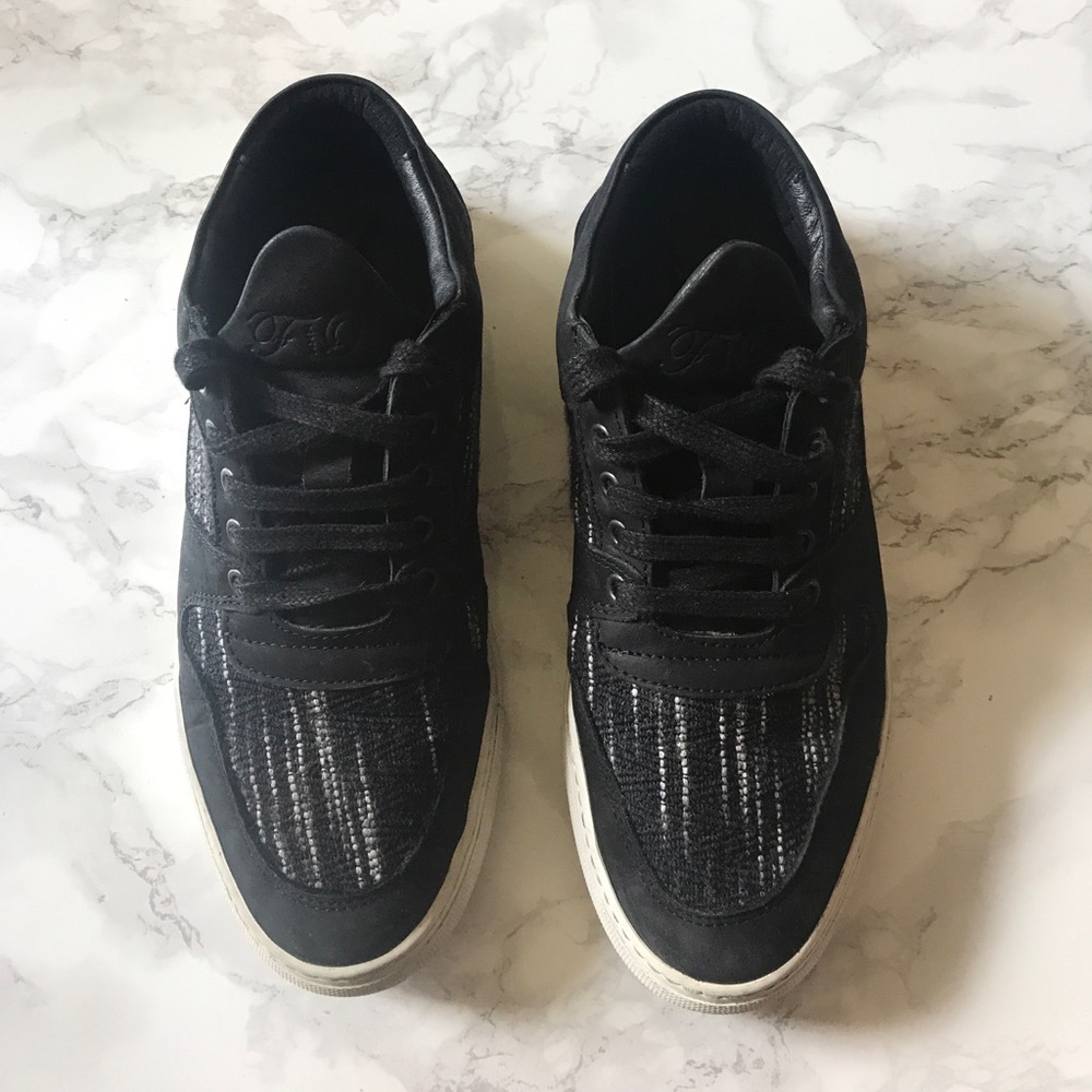 Filing pieces sneakers