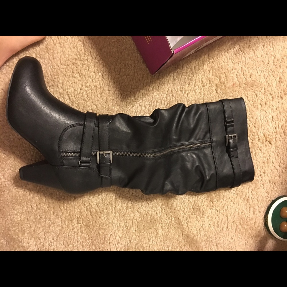 Rampage boots never worn