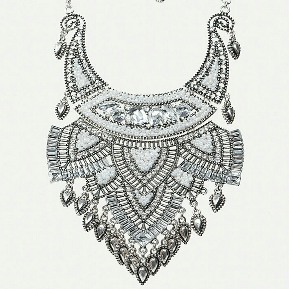 bebe Jewelry - Bebe crystal bib necklace