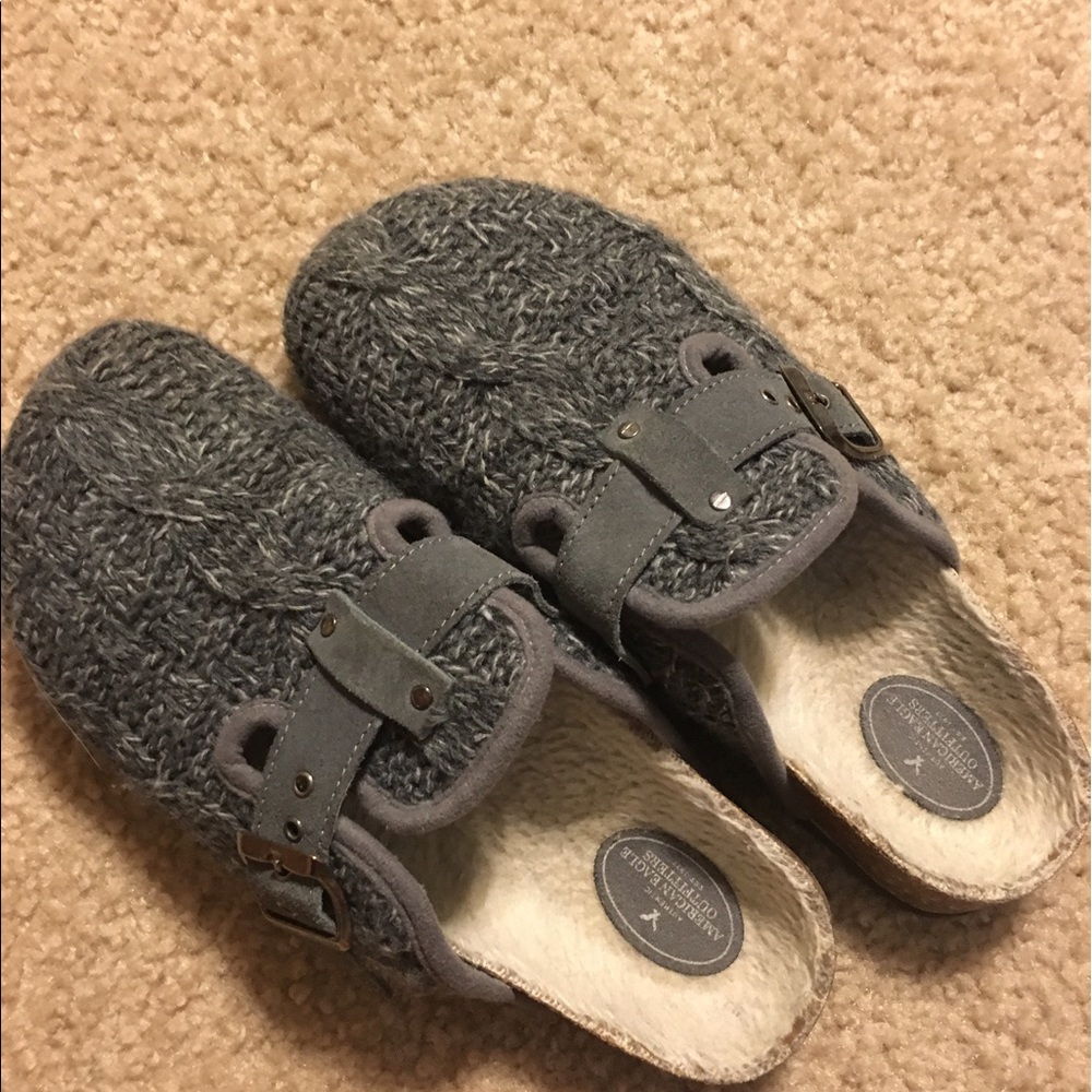 AE clogs cable knit gray size 8