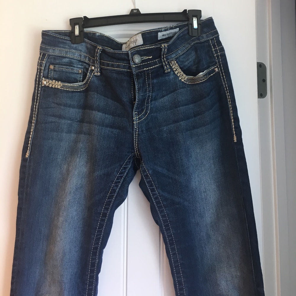 Buckle jeans