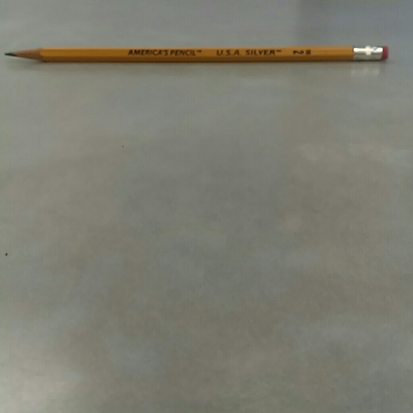 Number 2 wooden pencil - Picture 1 of 1
