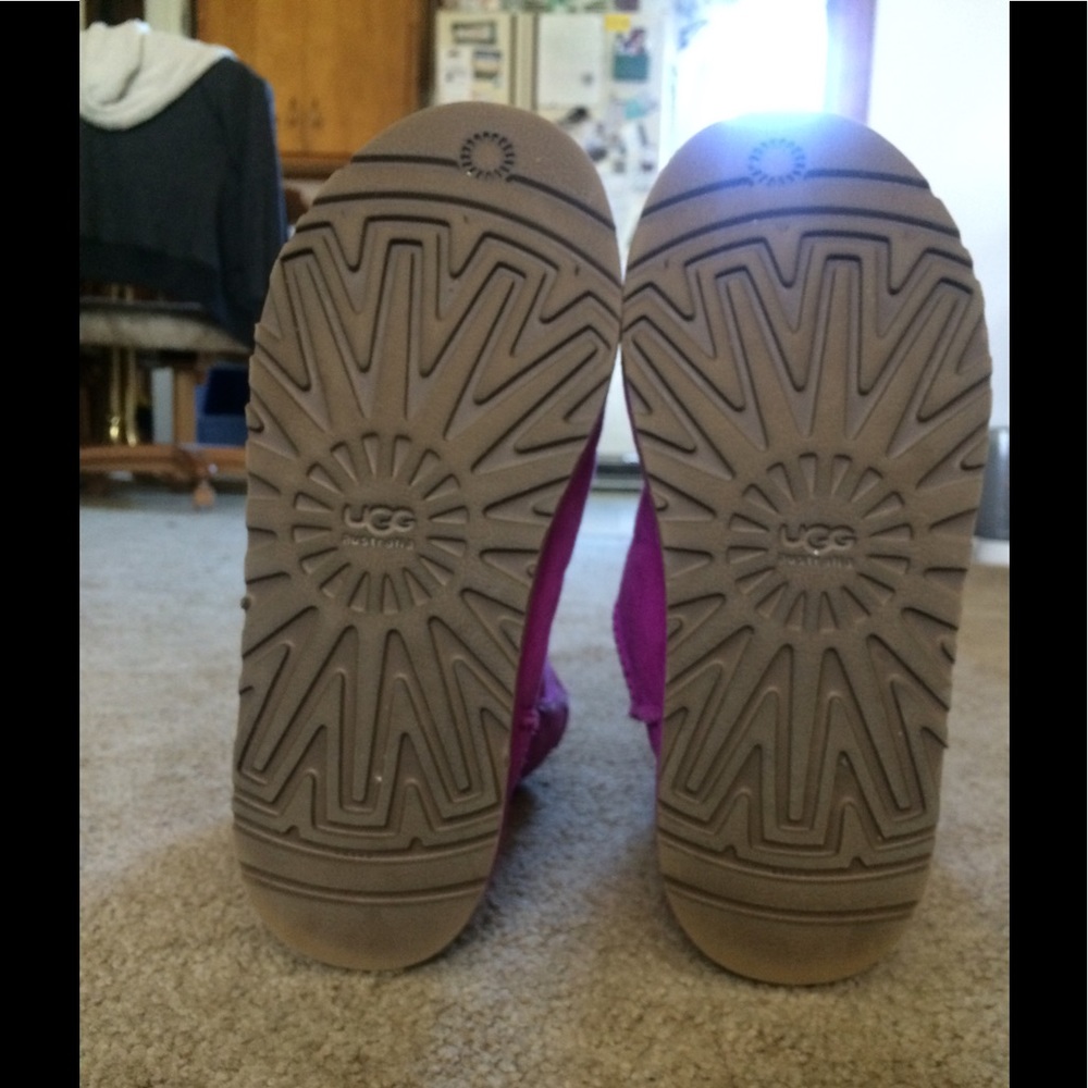Purple Uggs size 4 youth