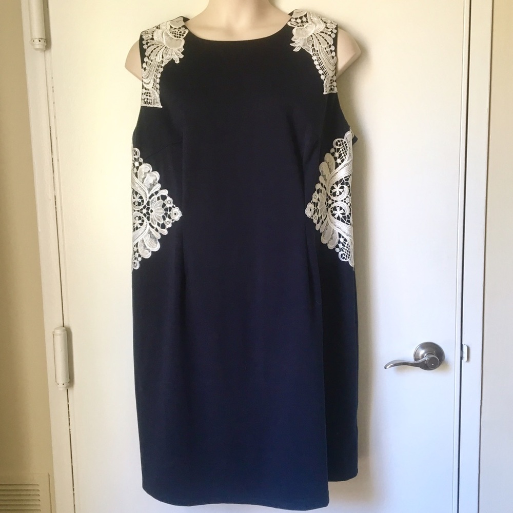 Like New Navy Lace Panel Sheath Dress