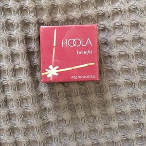 Benefit Hoola - small