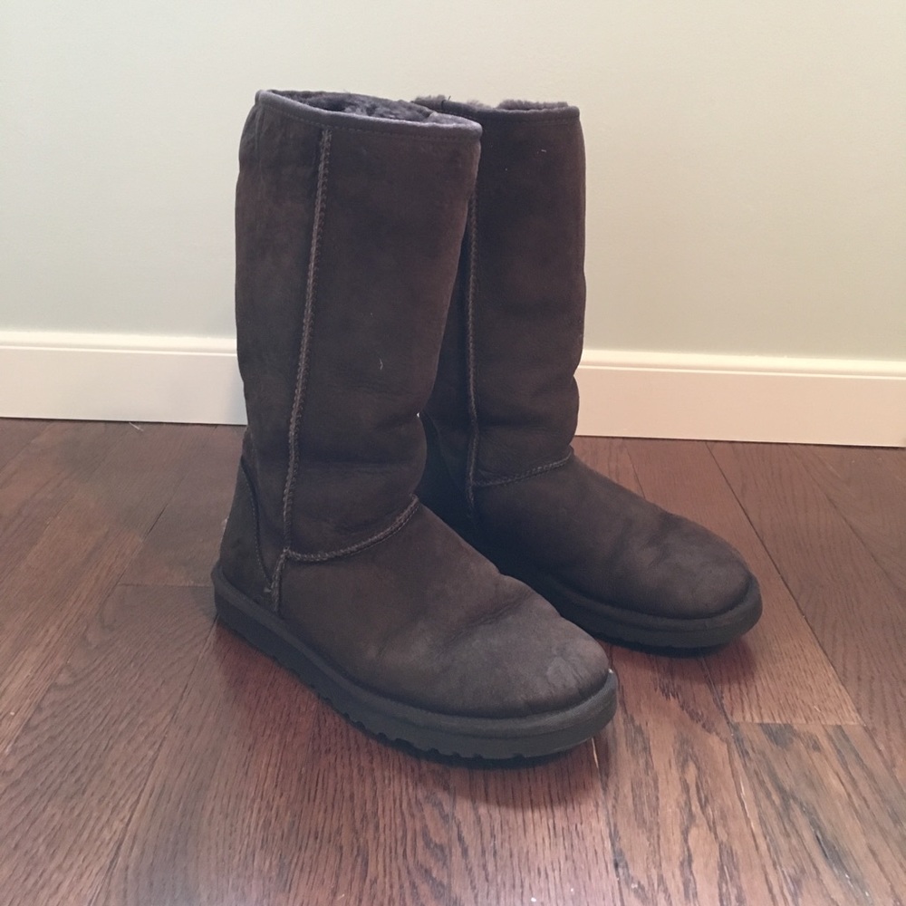 Tall brown Uggs
