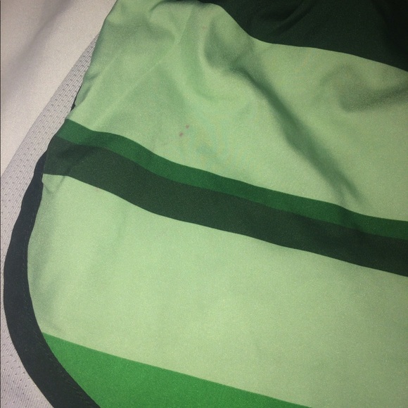 Nike tempo shorts - Picture 2 of 2