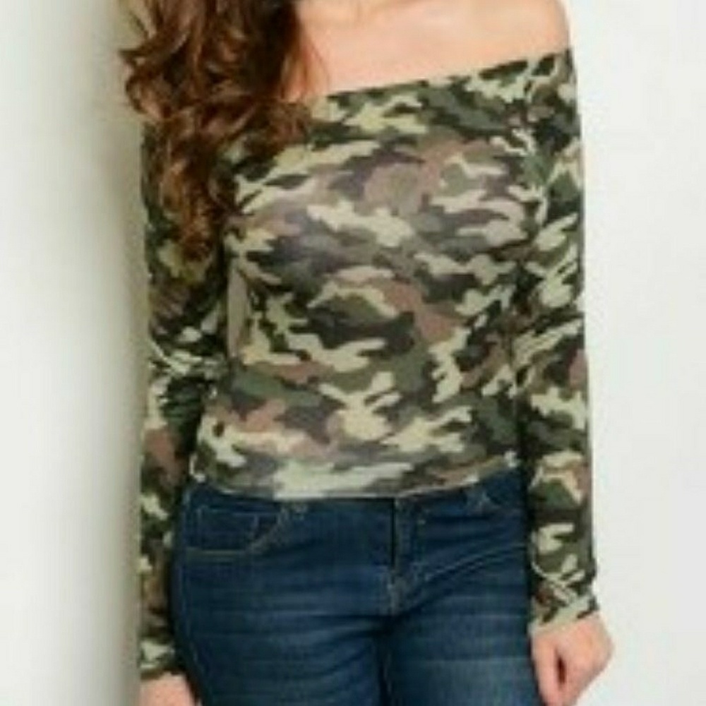 Off shoulder Crop Top