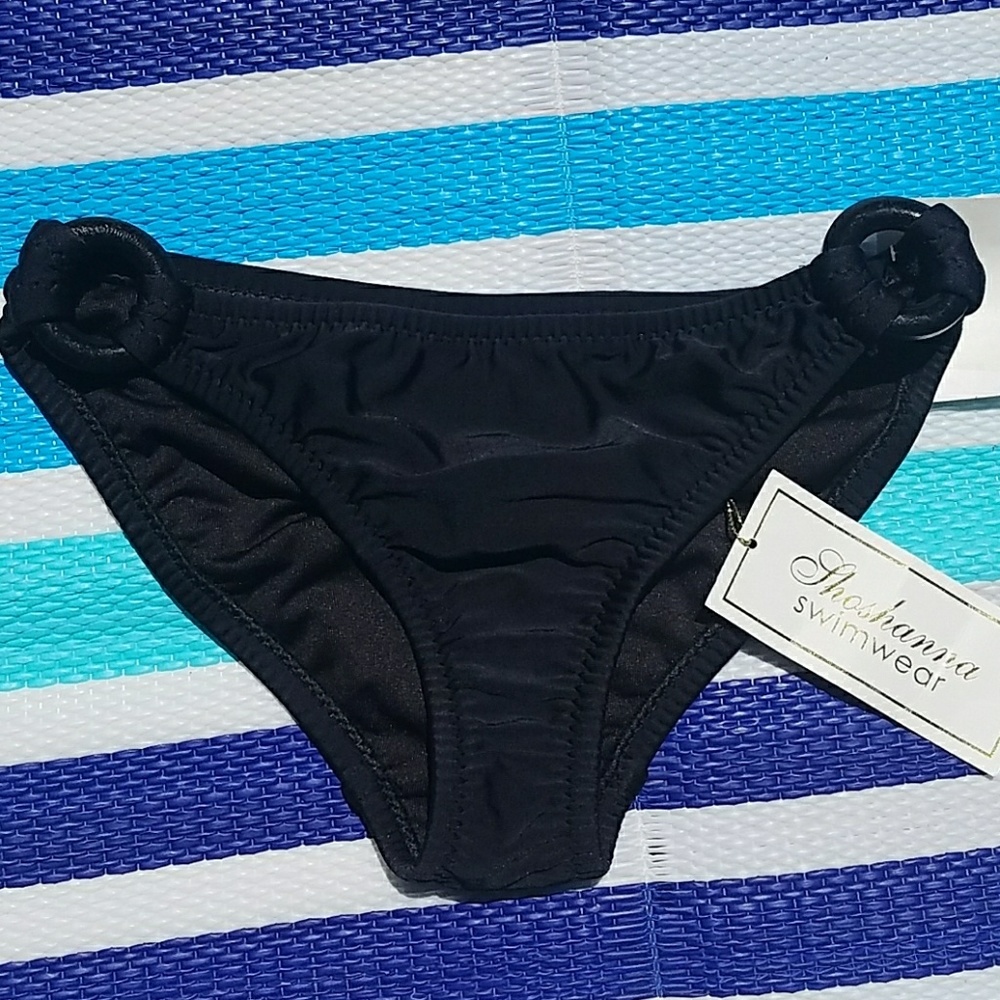 💥 3 for $15 💥 Black bottoms with side rings