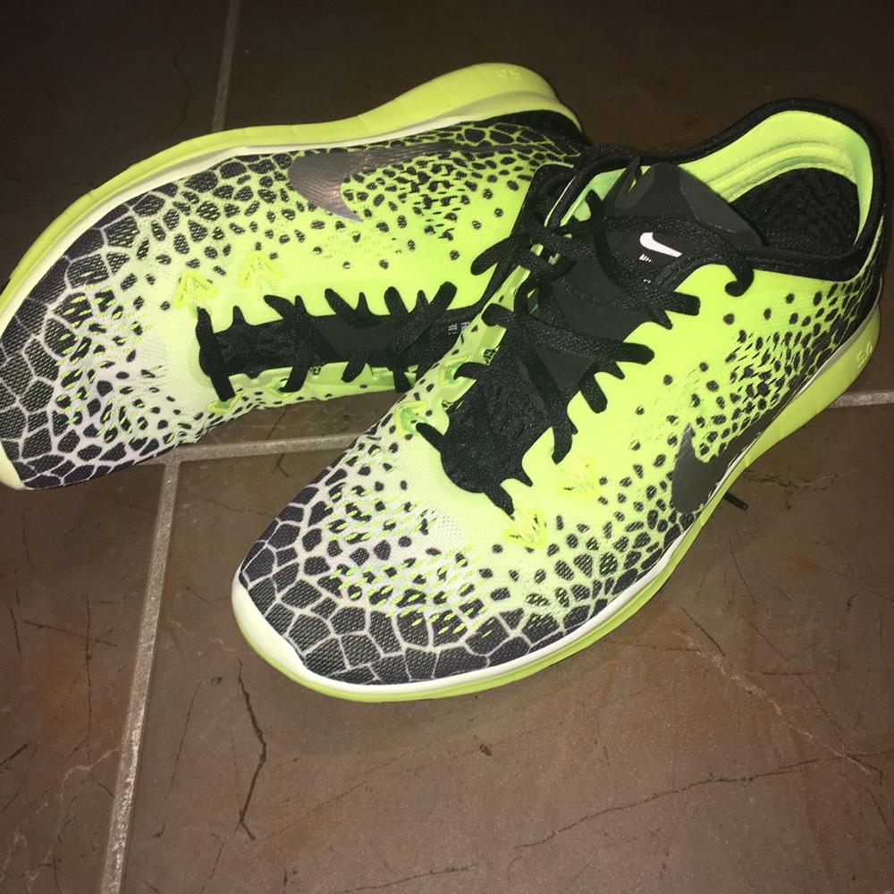 NIKE FREE 5.0 Women's Size 11