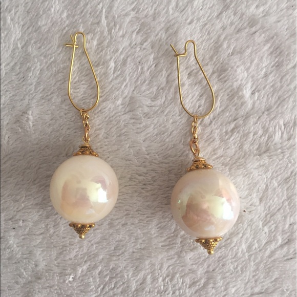 Jewelry - Pearl earrings