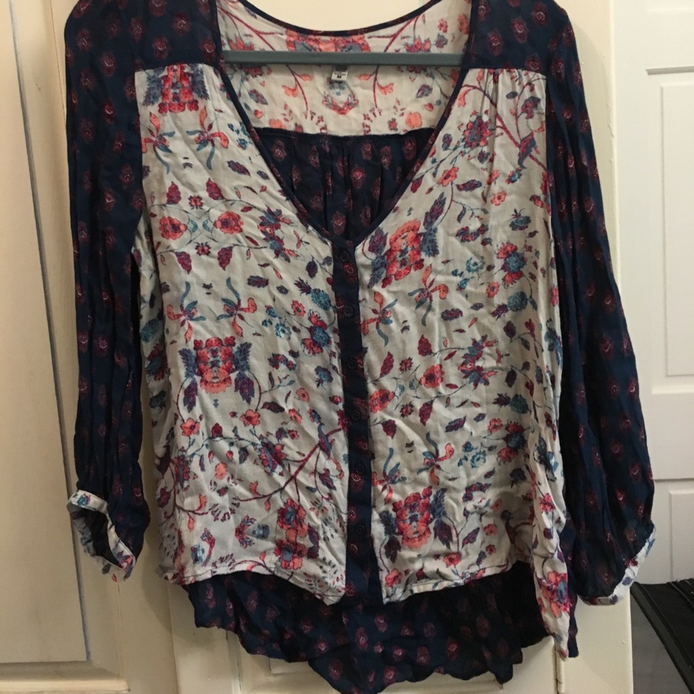 Urban Outfitters Top✨