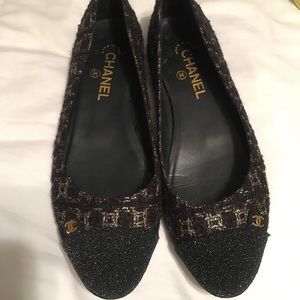 CHANEL Flats