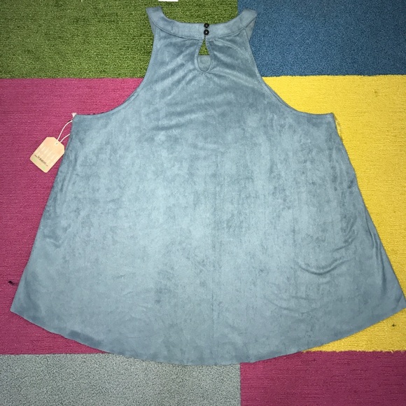 Taylor & Sage Azul Suede Tank Top w Flower CutOuts - Picture 3 of 4