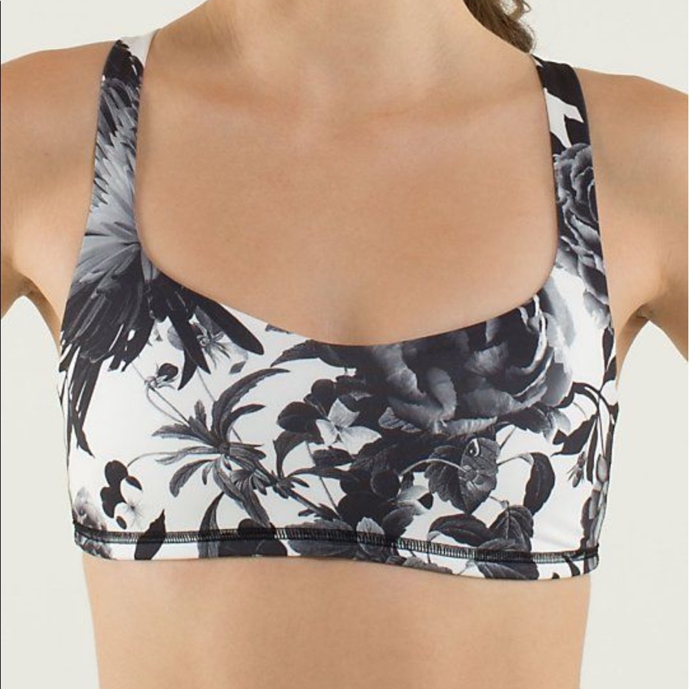 LULULEMON FREE TO BE SPORTS BRA