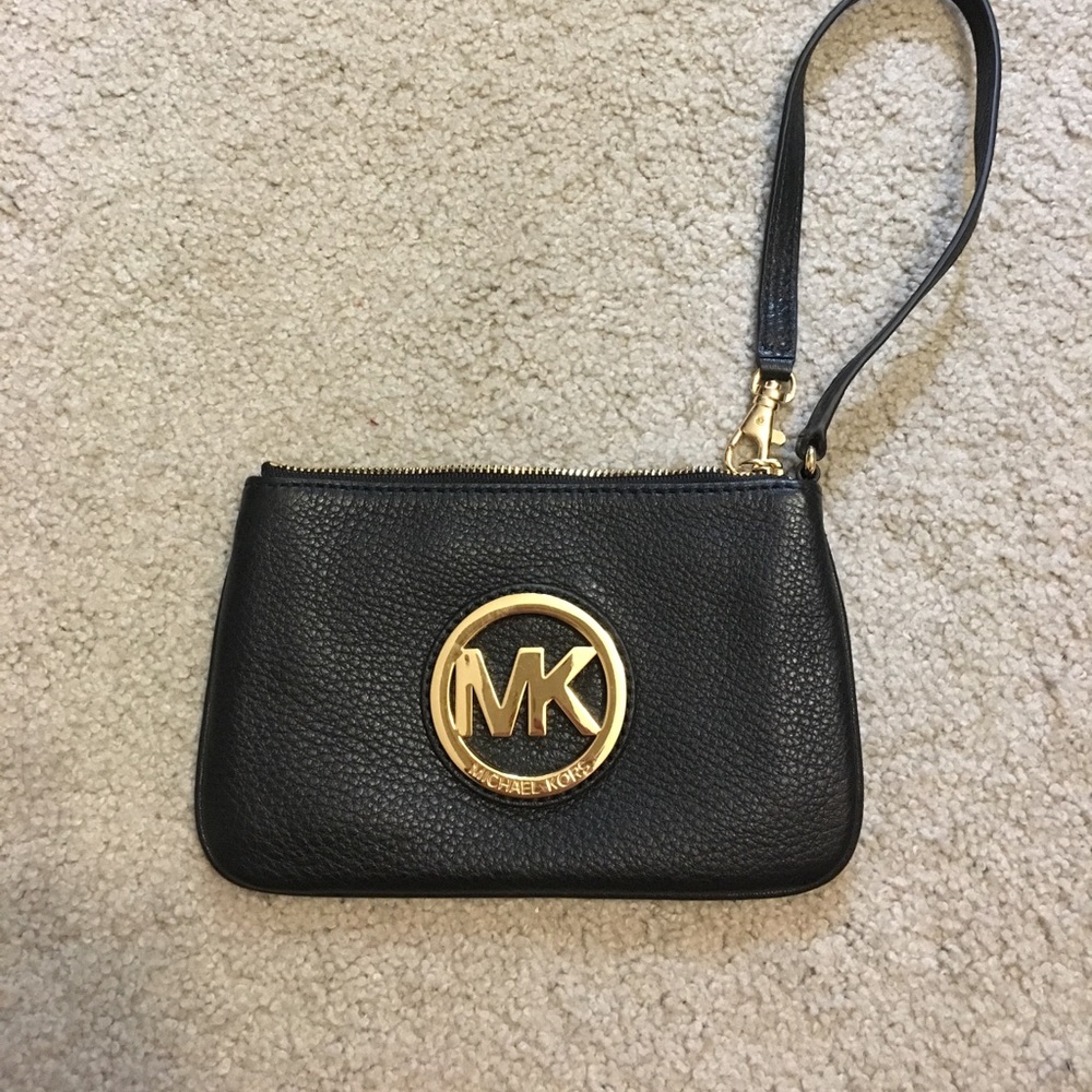 MICHAEL KORS wristlet