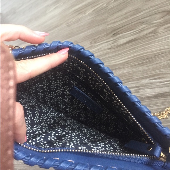 Blue Leather clutch - Picture 2 of 2
