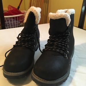 Women's boots