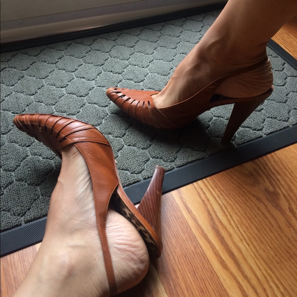 Leather Camel Brown Heels - Picture 5 of 8
