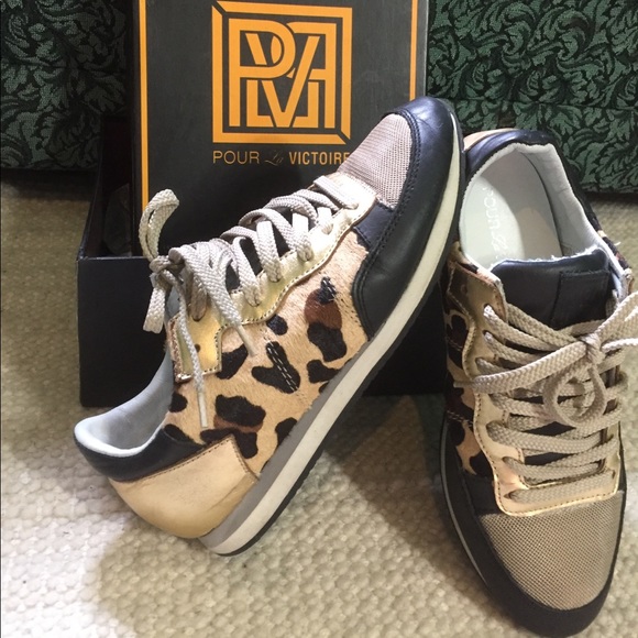 Pour La Victoria Alice Animal Print Sneaker - Picture 2 of 7
