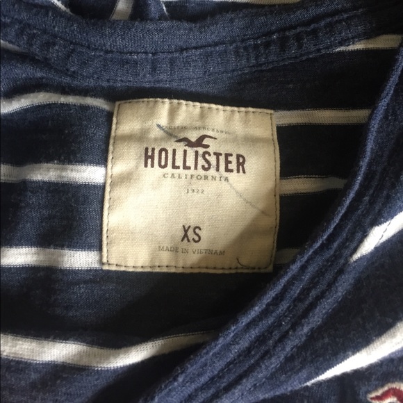 Hollister Shirt - Picture 2 of 4