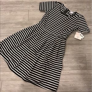 Lularoe Amelia