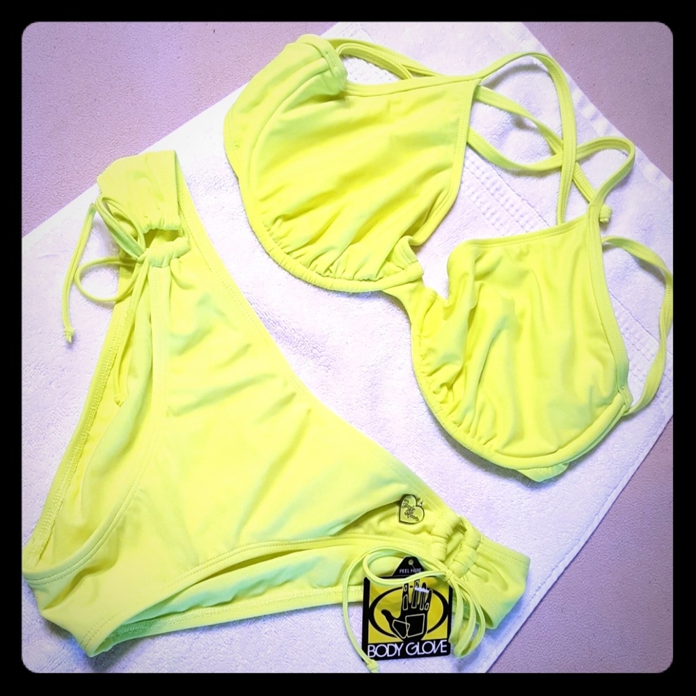 Body Glove Bikini size DD top large bottom