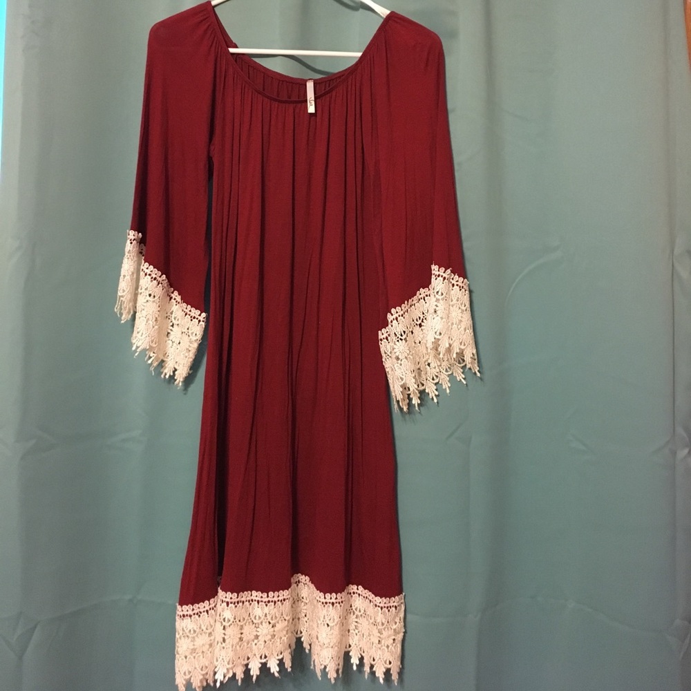 Pheasant dress with lace