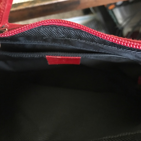 Red Monogram Gucci - Picture 3 of 4