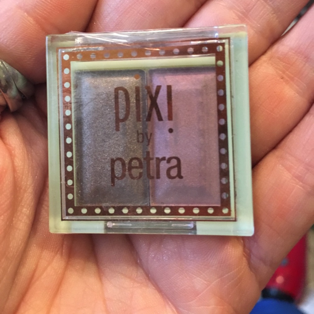 pixi by Petra - lavender bloom mineral eyeshadow