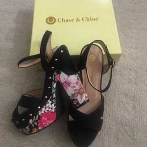 Chase & Chloe floral platforms