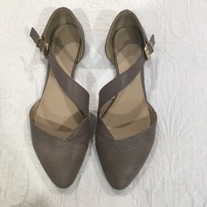 Nicole ballerina flat with cross strap