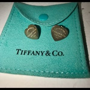 RETURN TO TIFFANY MEDIUM HEART EARRINGS