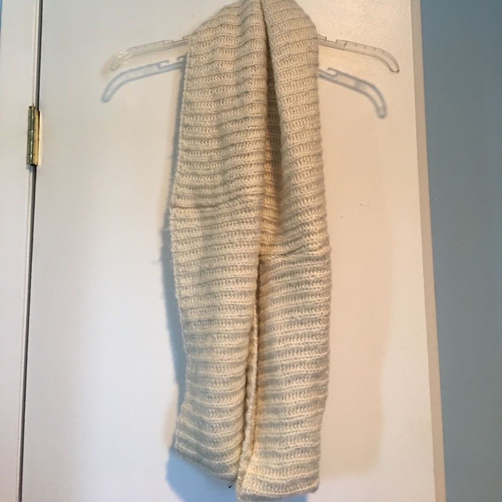 Circle scarf