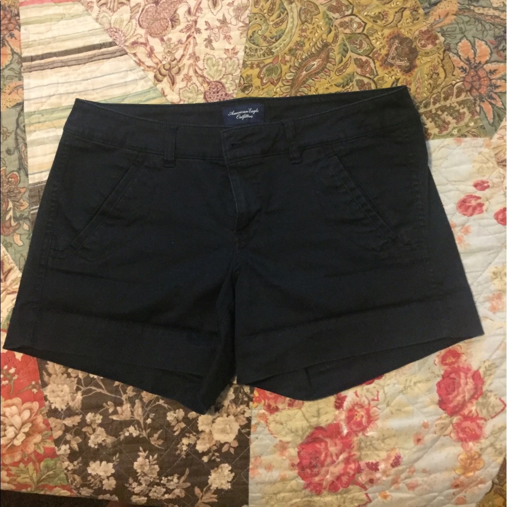 American Eagle Midi Black Shorts