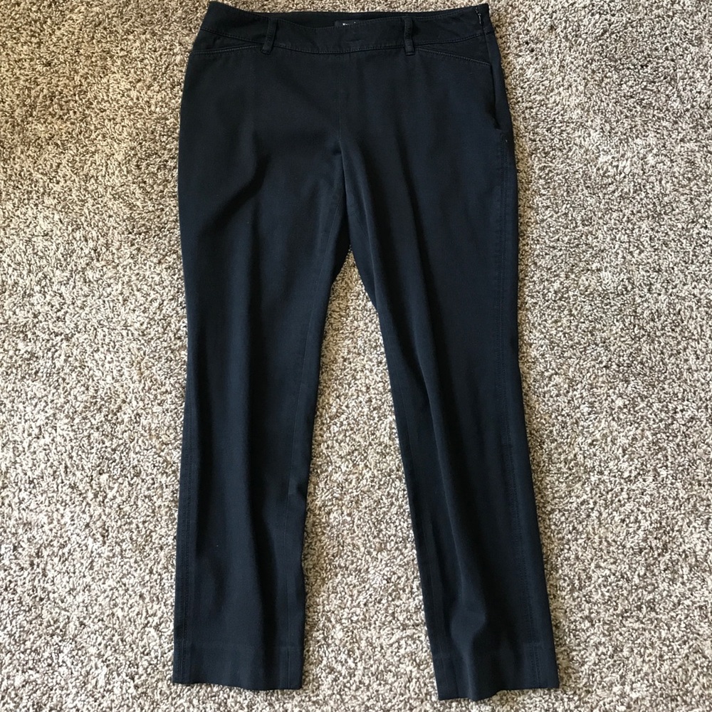 WHBM slim leg capri