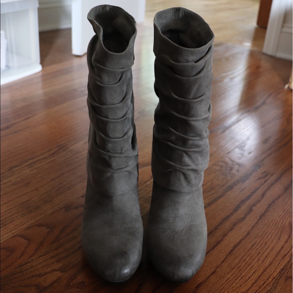 VINCE CAMUTO Boots - Picture 2 of 7