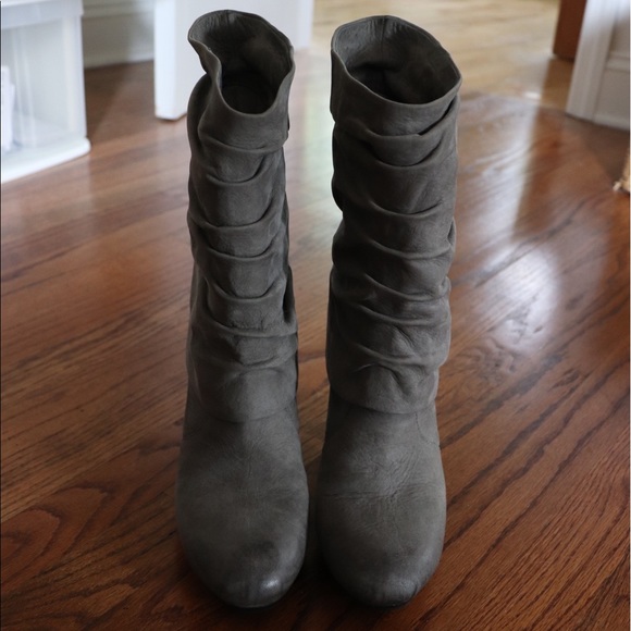 VINCE CAMUTO Boots - Picture 2 of 7