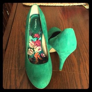 Emerald green heels
