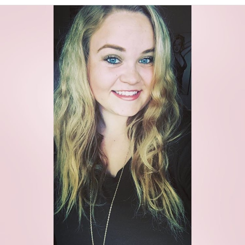Meet your Posher, Macey