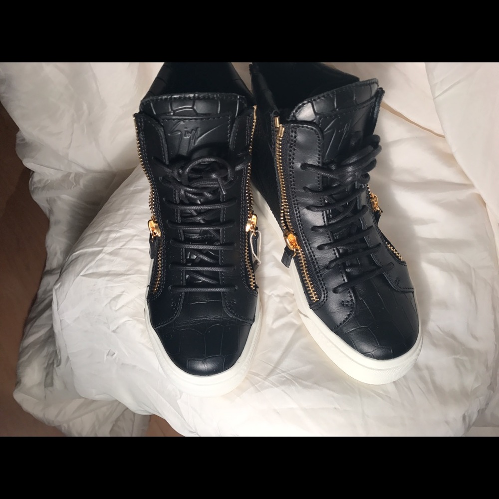 NWT Giuseppe zanotti Kriss mid-top sneakers