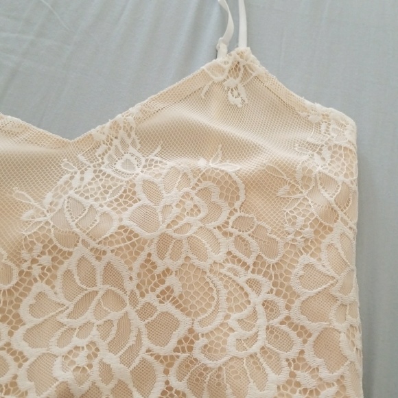 Charlotte russe beautiful lace crop top Make offer - Picture 2 of 6