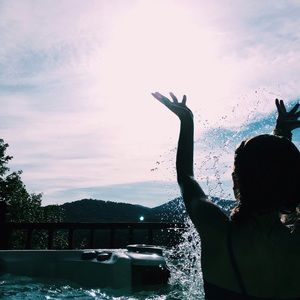 Meet your Posher, Chloe