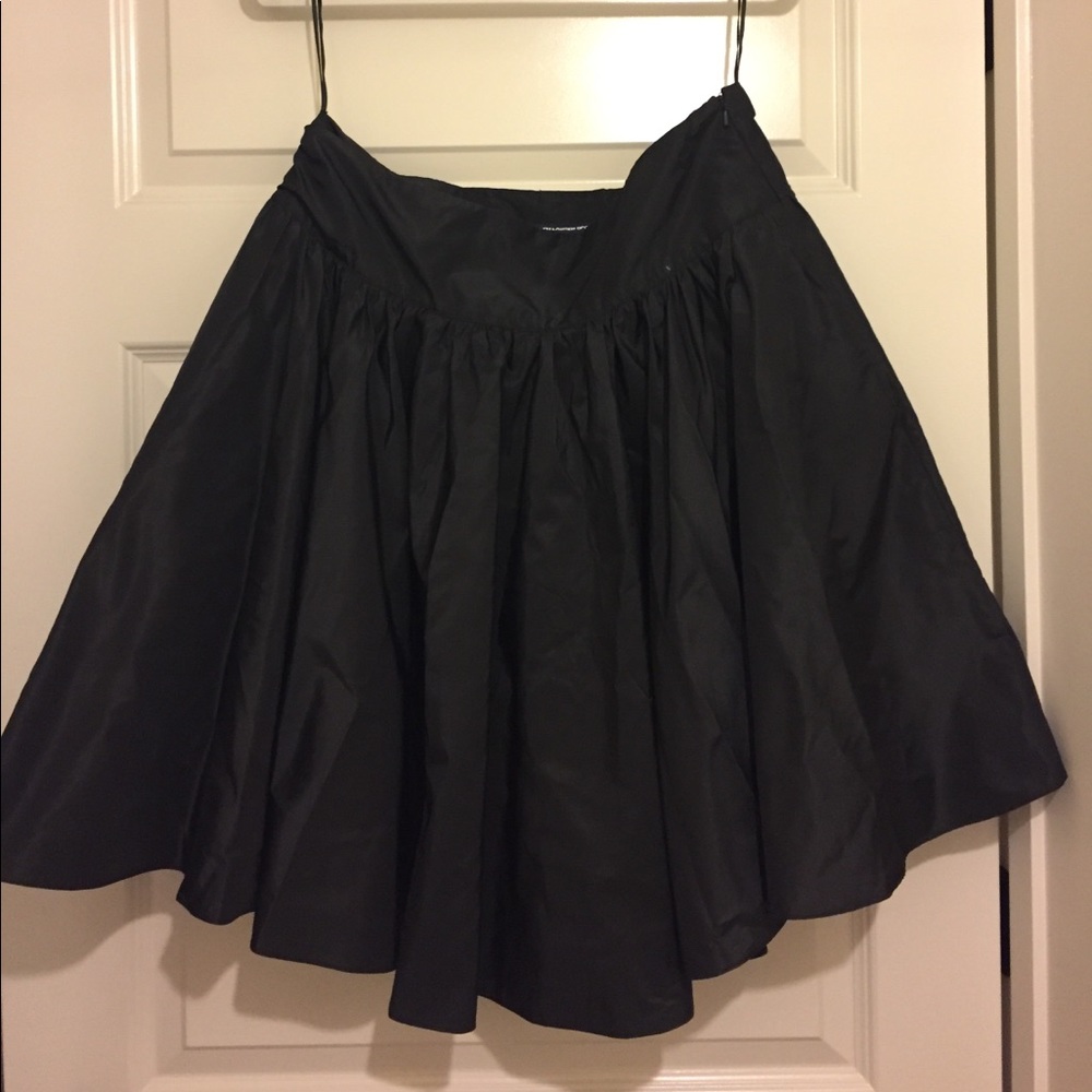 Ralph Lauren black silk skirt Size 10