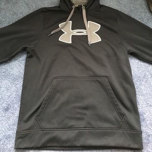 Never been worn under armor sweatshirt.