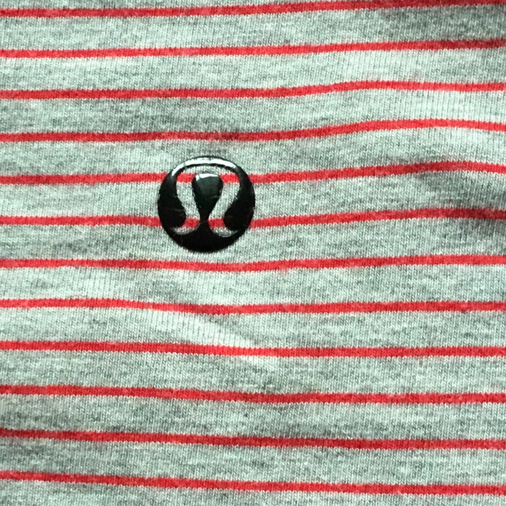 Lululemon V-neck - Picture 3 of 4