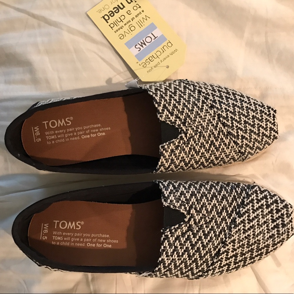 Tom's size 6.5 Brand new!