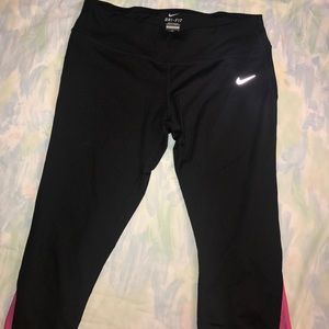 Nike sports leggings (crop)😍