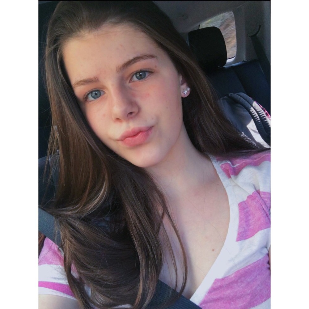 Meet your Posher, Ava